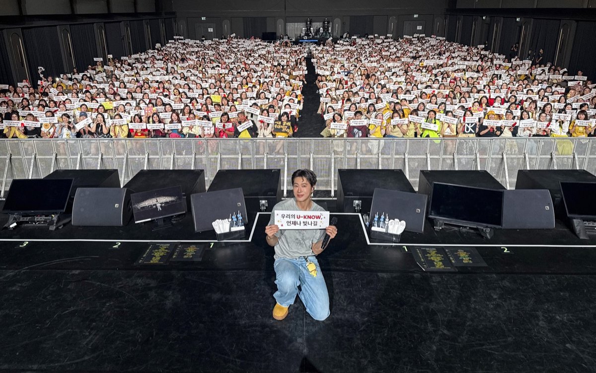 Kkorepo's tweet photo. “カリスマレジェンド”「#東方神起」#ユンホ、バンコク公演の熱気を公開…ファンに「Thank U」
🔗https://t.co/qV1lJiav4j https://t.co/waH3yP4oyD