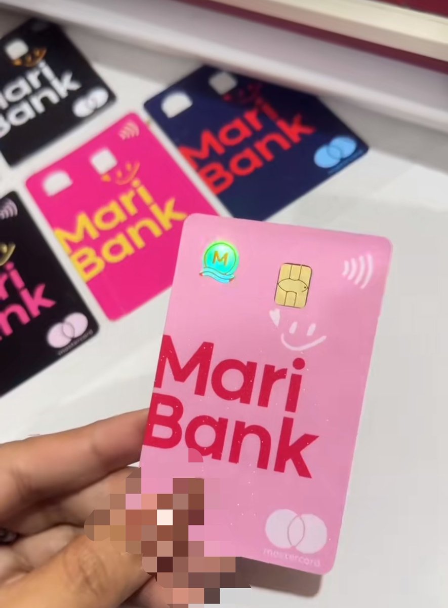 kkucouppang's tweet photo. as someone na hindi bet ang color ng physical card ng mari, I found a sticker na maraming color options HSHAHSHAHSHAHAHAHA NO MORE BRIGHT ORANGE NA 

🔗: https://t.co/mn5gNfeJyN https://t.co/uoYQqcDY3w