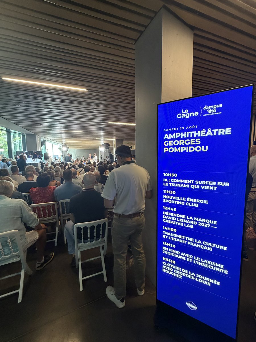 geoffroyboulard's tweet photo. À Cannes, raz-de-marée pour #LaGagne ! Un campus des idées avec 2 000 adhérents @Nouv_Energie puis 4 000 sympathisants debout pour @davidlisnard qui veut libérer les énergies du terrain, briser les verrous fiscaux, tenir des référendums… et la primaire : 
https://t.co/6Gw6xhIRVL https://t.co/Hb7hBkM3gs