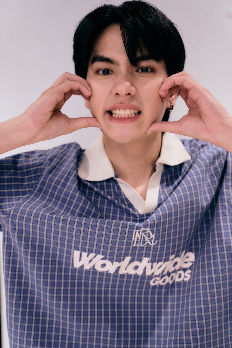 nattanaxx's tweet photo. สวัสดีครับ ชื่อนันนะครับ รับเป็นเป็น "เจย์" ในซีรีย์เรื่องMr.Fanboy Series นะค้าบ ใครยังไม่ดู 
รีบไปดูเลยนะคับบ ตอนนี้Mr.Fanboy EP.1 กำลังออนอยู่นะค้าบ ไปดูกันเยอะๆเลย มีหลายอารมณ์มากครับเรื่องนี้ เหมือนรถไฟเหาะ ยังไงเจย์ก็จะช่วยว่านให้ถึงที่สุดนะเว้ย ฝากตัวละครเจย์ เเละ นันด้วยนะค้าบ นันเต็มที่ที่สุดเลยย เป็นเรื่องแรกของนันด้วยครับ😊 จัดไปคับท่านสมาชิกก 

MR FANBOY CHAPTER 1
#MrFanboyEP1
#nattanax
