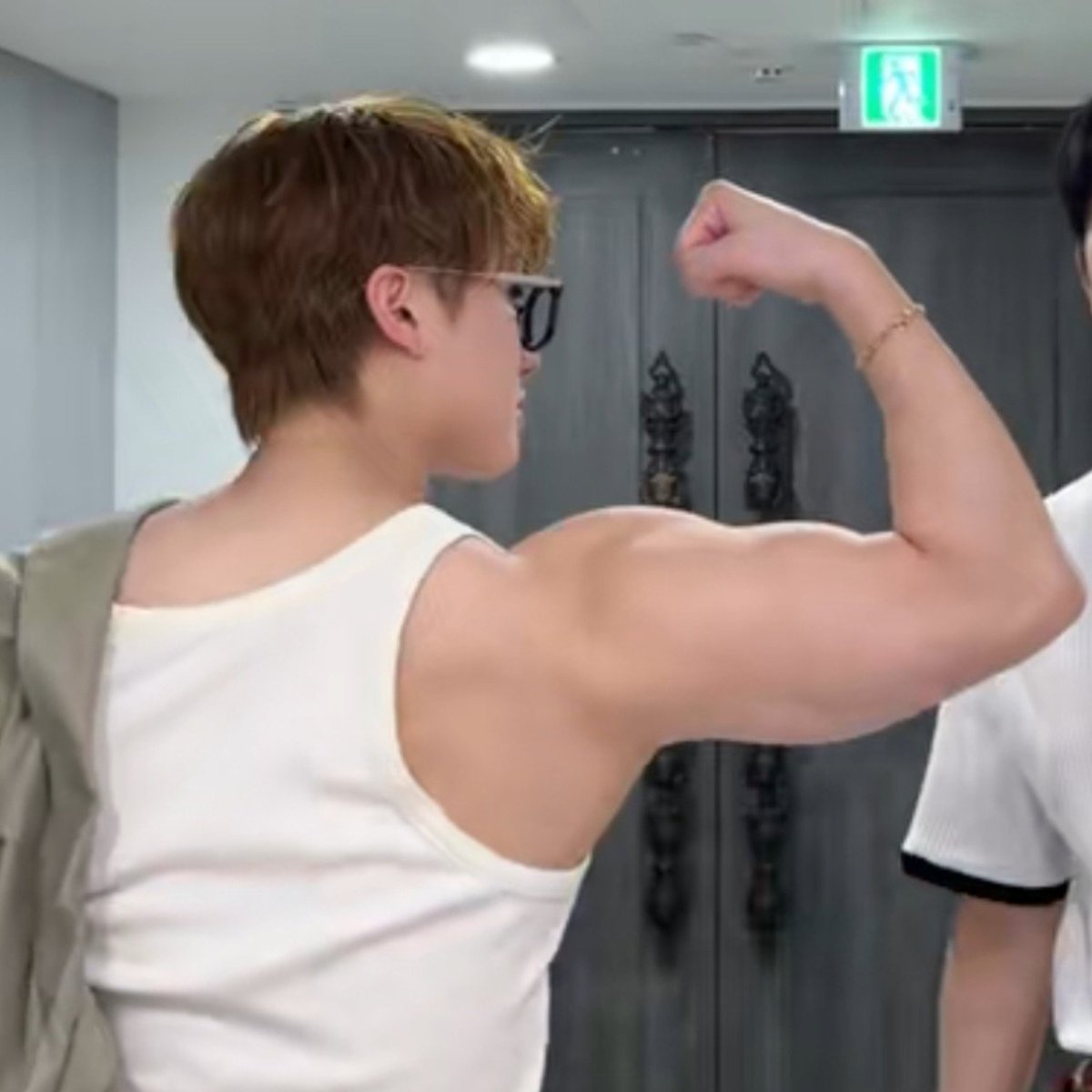 meepknow's tweet photo. you can really tell this tiktok was seungmins idea https://t.co/tKoR1e6CfP
