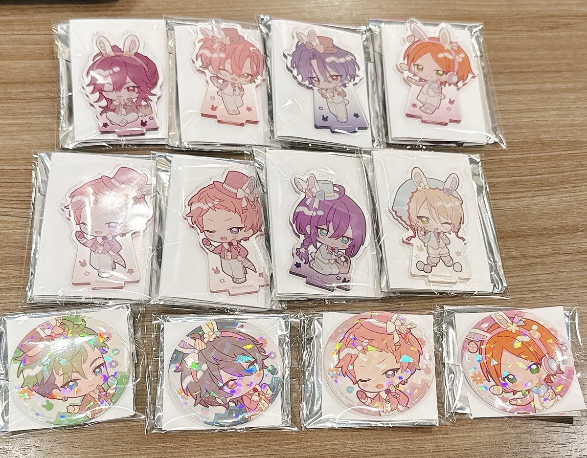 kokushitsu's tweet photo. 【交換】
あんスタ アニカフェ キッチンカー

譲:アクスタ望見、舞珠、チトセ、ひなた
宗2、マヨイ、藍良
缶バッジジュイス、ミカ、宗、ひなた

求:アクスタジュイス
　缶バッジチトセ
      
コンプ目的です
アクスタ零もお譲り可
本日和歌山お手渡し
検索からでもお気軽にお声掛けください https://t.co/wboxeDQkix