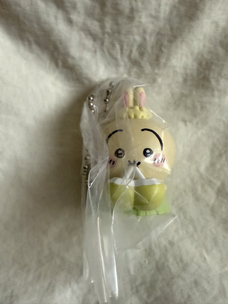 moMo4715328's tweet photo. 交換　ちいかわ　たべものいっぱいマスコット　ガチャガチャ

譲：うさぎ

求：モモンガorちいかわ

札幌　手渡希望
お気軽にお声掛けください🙇‍♀️ https://t.co/dF2ItR1Jqe