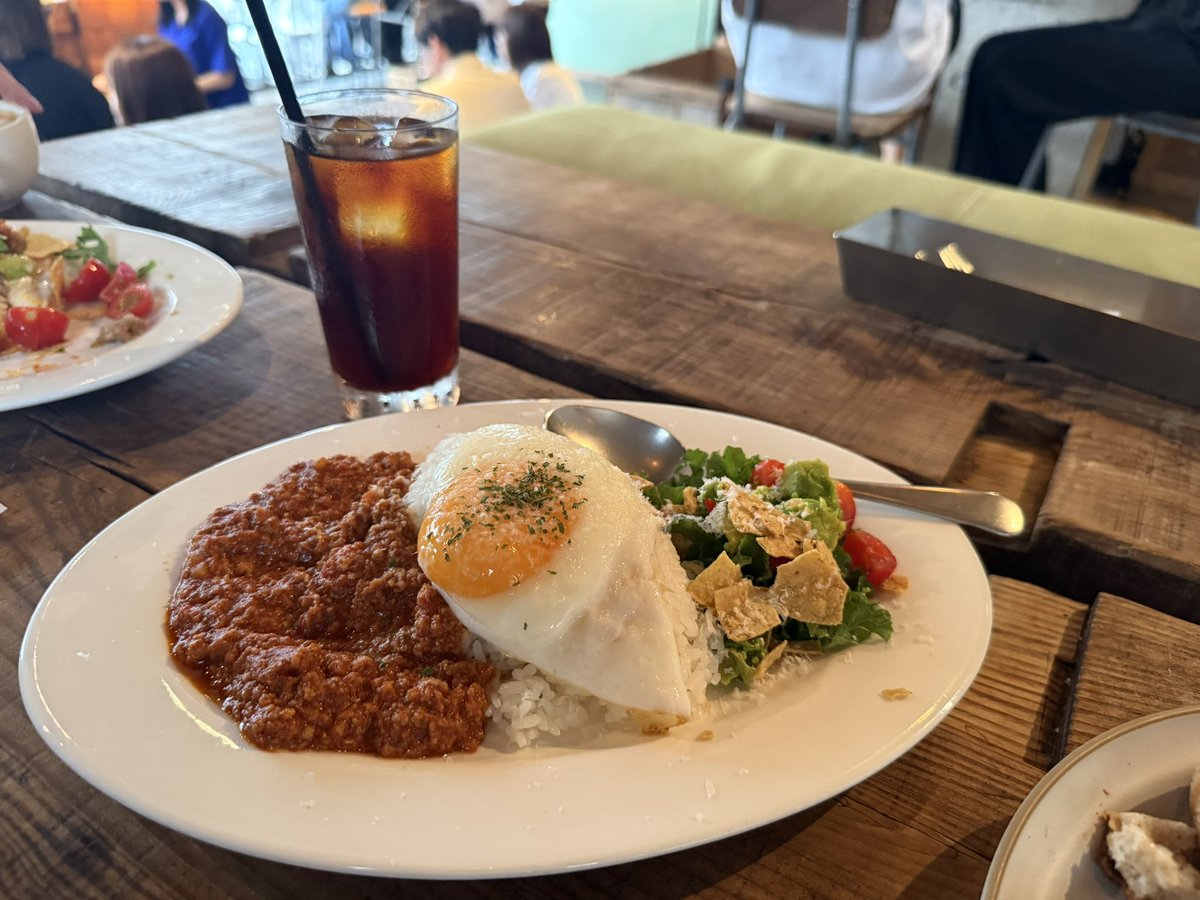 cafe_costar's tweet photo. nui

蔵前にあるカフェ
内装が素敵すぎる✨
こんな家に住みたい☺️

#蔵前カフェ https://t.co/Wdbz5bODco