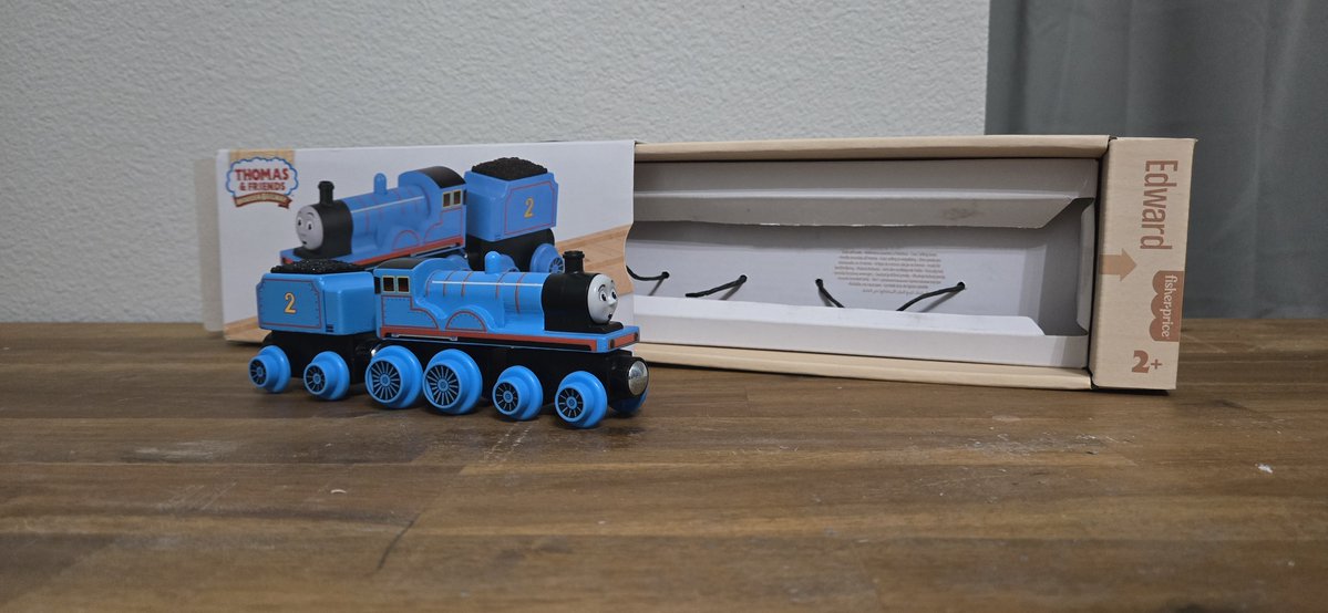 BranchlineM's tweet photo. @TheLoneCoach The thing I appreciate the most is the innovation with the faces. Face varients are highly sought after, and I appreciate that they did so many new face prints with these guys. I wish that was a trend that stuck after AEG, because it also was great on the 2022 TWR https://t.co/uBlOdlgTLy