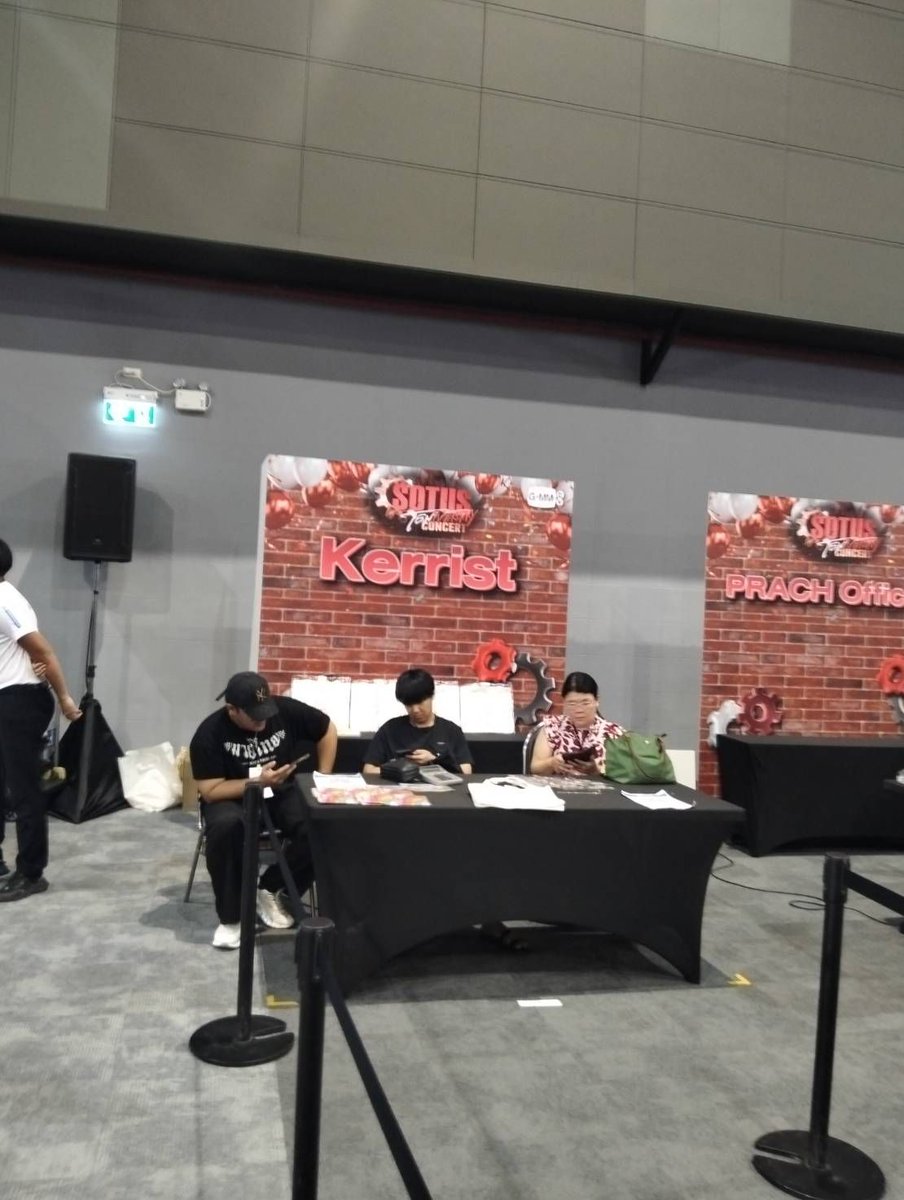 krist_est tweet picture