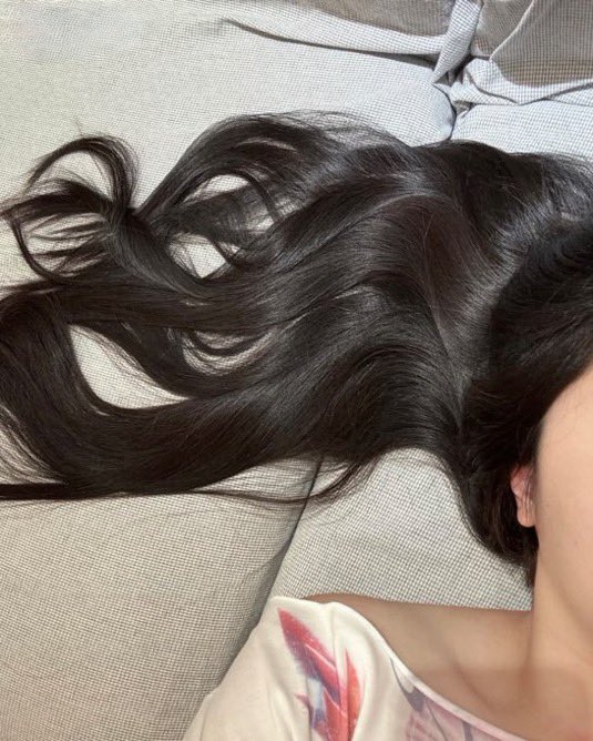venggk's tweet photo. Demi apapun... Lu semua yang rambutnya jelek bgt, susah diatur, beli ini deh. https://t.co/B3tTr9aewy