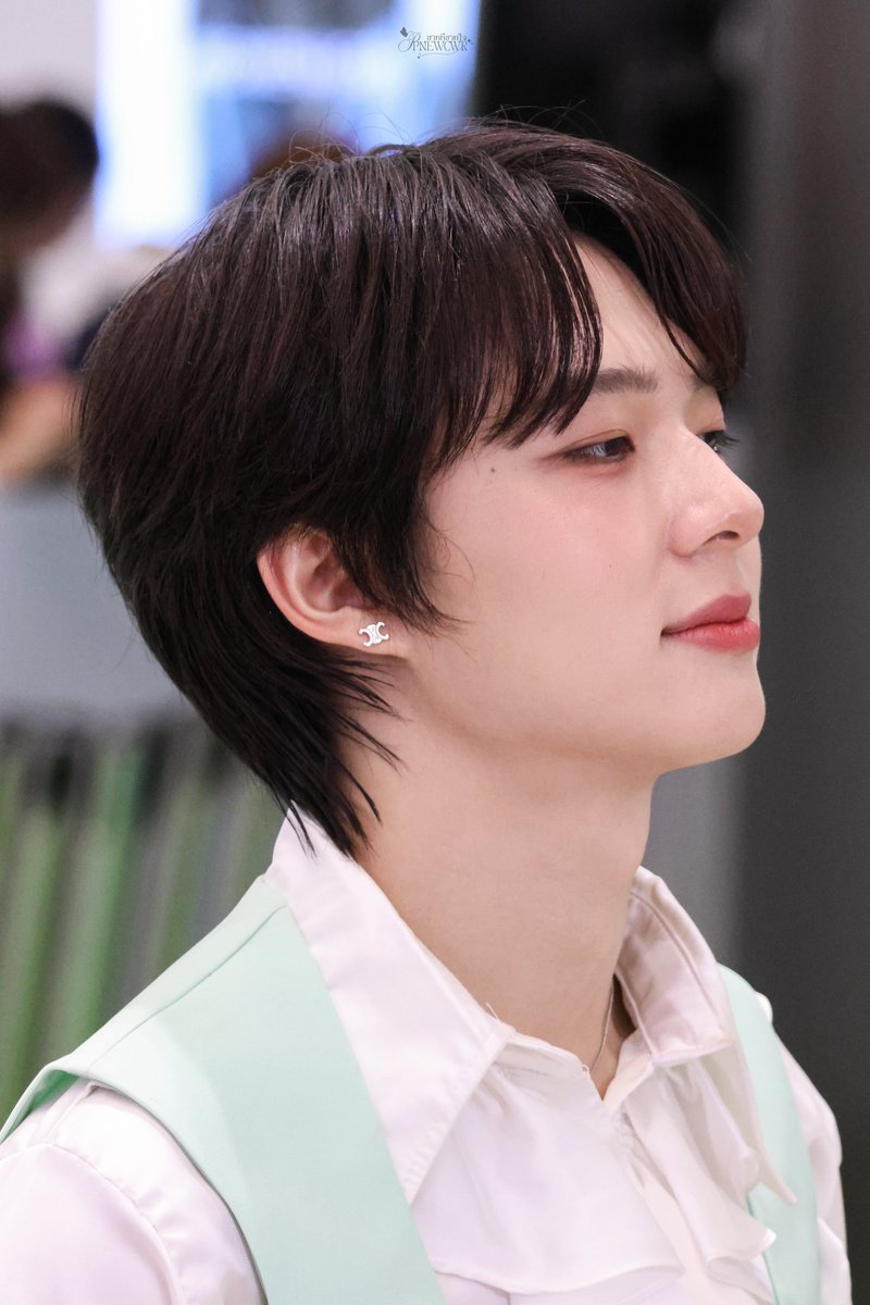 ppnewcwr's tweet photo. มุมข้างที่แม่เลิฟ✨

SAY YES WITH ZEENUNEW
#NutrimasterxZeeNuNew
#NuNew @CwrNew https://t.co/cmEmfn9j3n