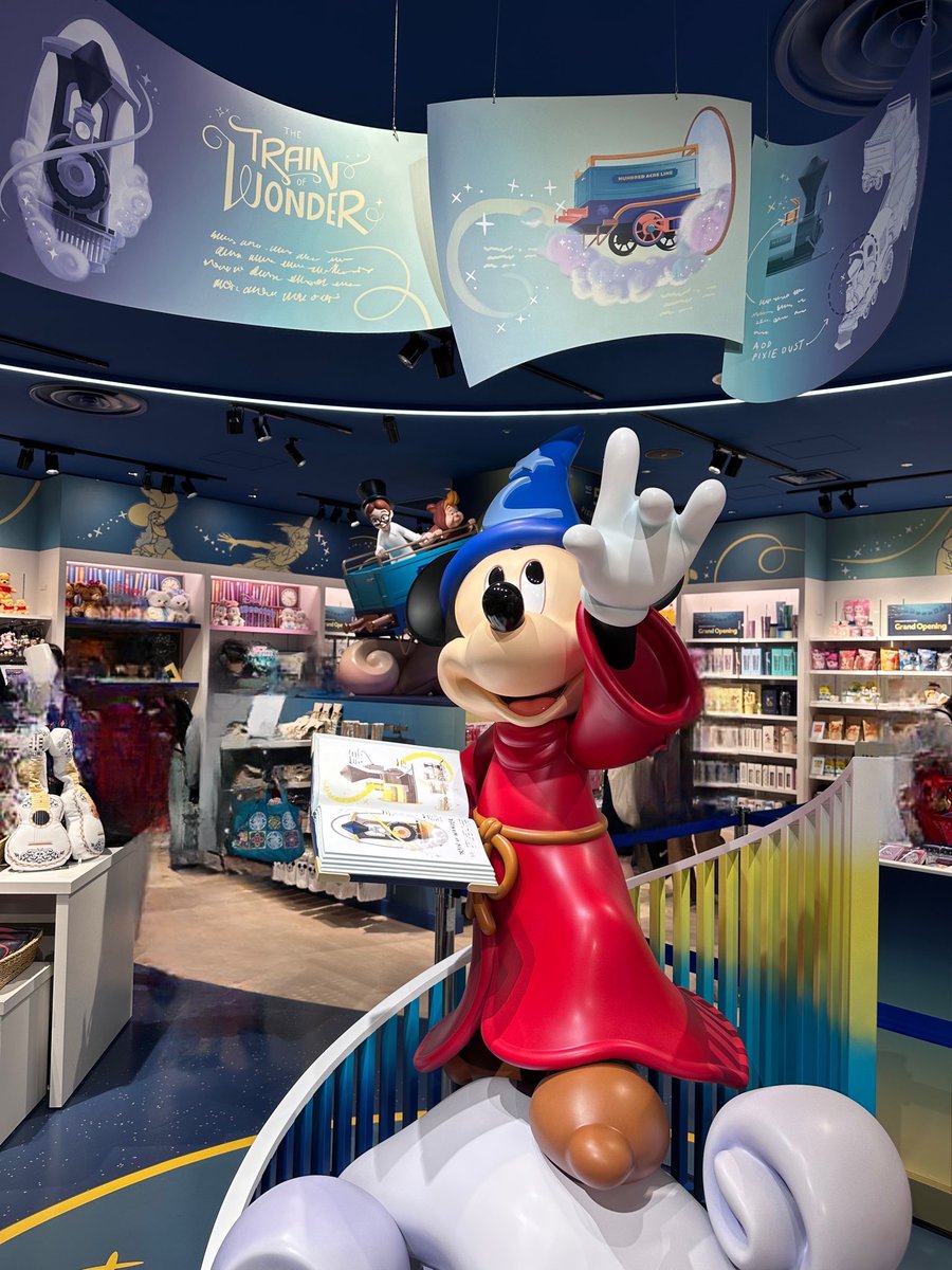 Nyan2ko's tweet photo. ディズニーストア心斎橋行ってきた！
限定グッズのぬい買って
限定トレーディングアクキーも買った🫶🏻
ぬいとトレーディングアクキーが
たまたま揃って大満足✨✨✨ https://t.co/Kl2jvEFDzG
