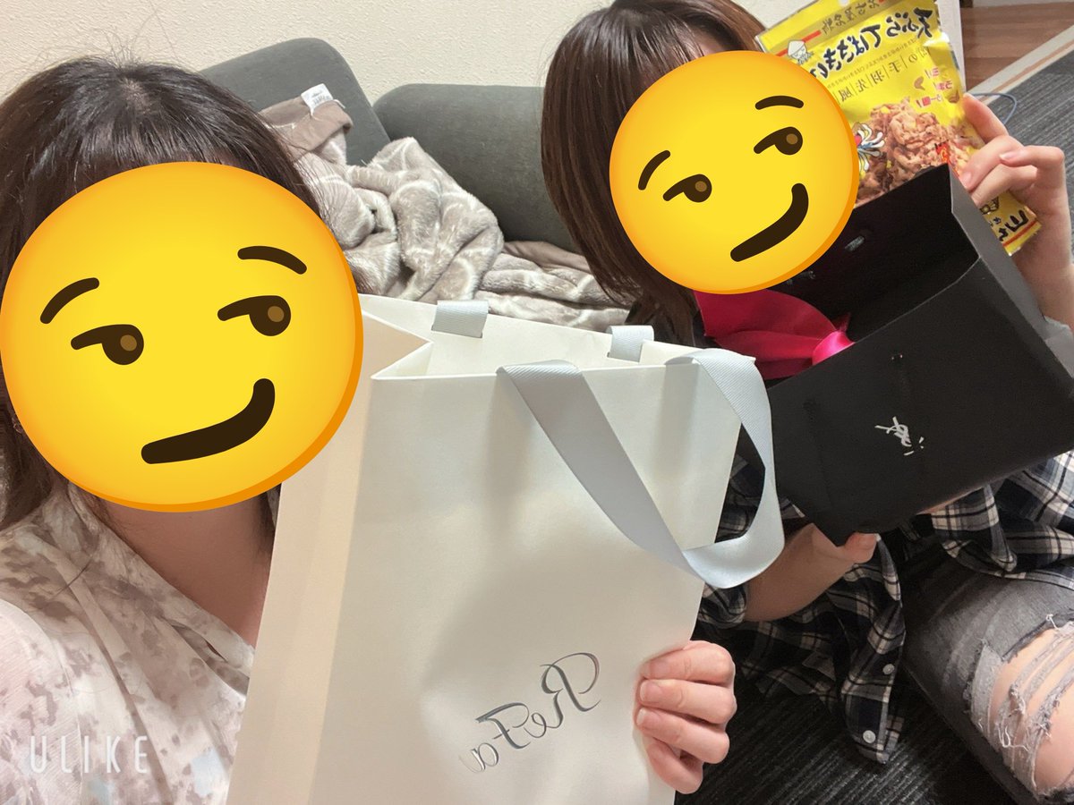 Janner20m's tweet photo. 友人宅で誕生日会お泊りしてきた✌ほぼ惣菜に頼ったおうち縁日に二郎系ラーメン、引きこもりのためのスタバトールとベンティサイズ笑　結局家でだらだら喋ってんのが楽しかったりする https://t.co/8ohs3G95CY