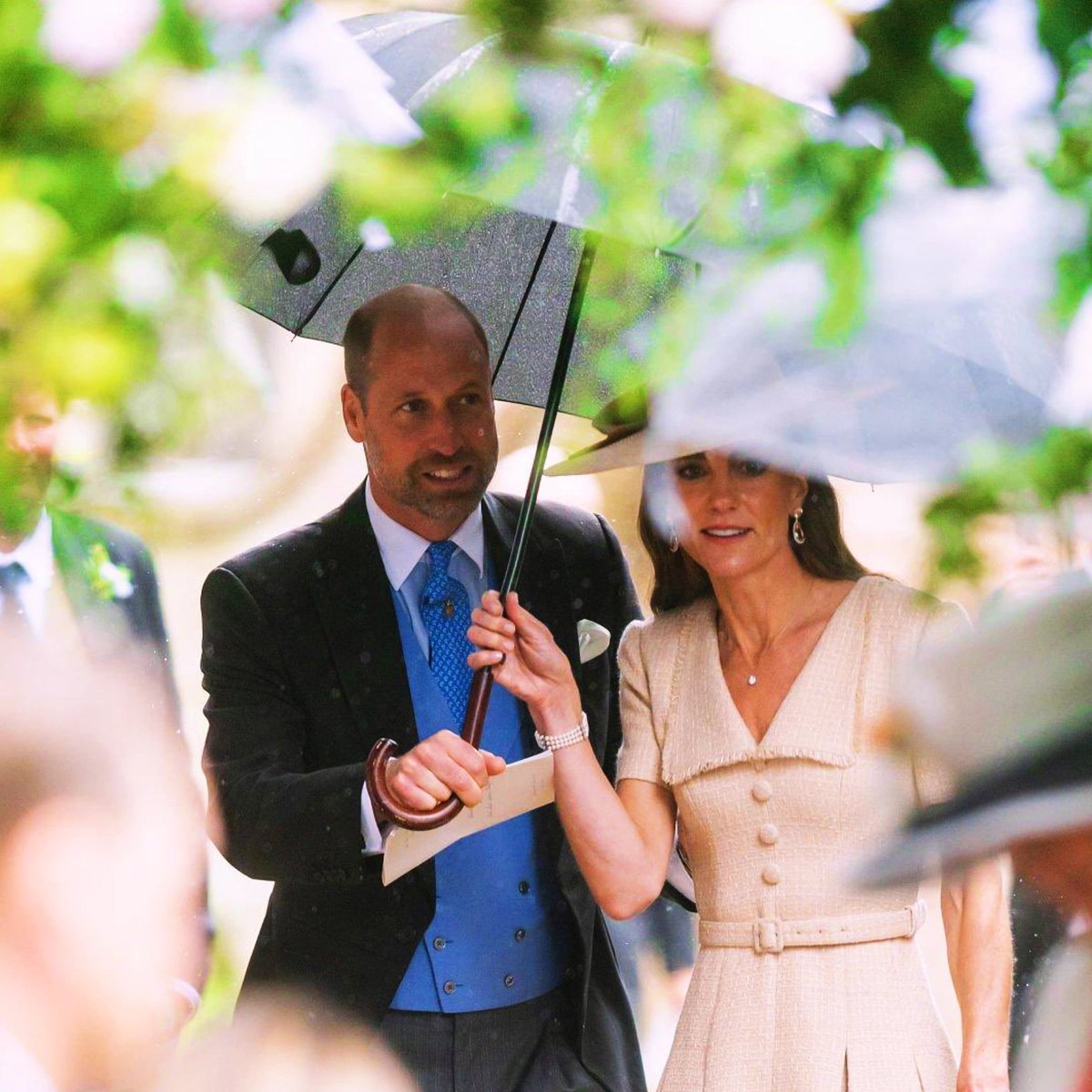 BillyDouglass7's tweet photo. Our lovely and wonderful #PrinceandPrincessofWales! They are such a marvelous couple!❤️🙌👑 https://t.co/ydpLb6AG3D