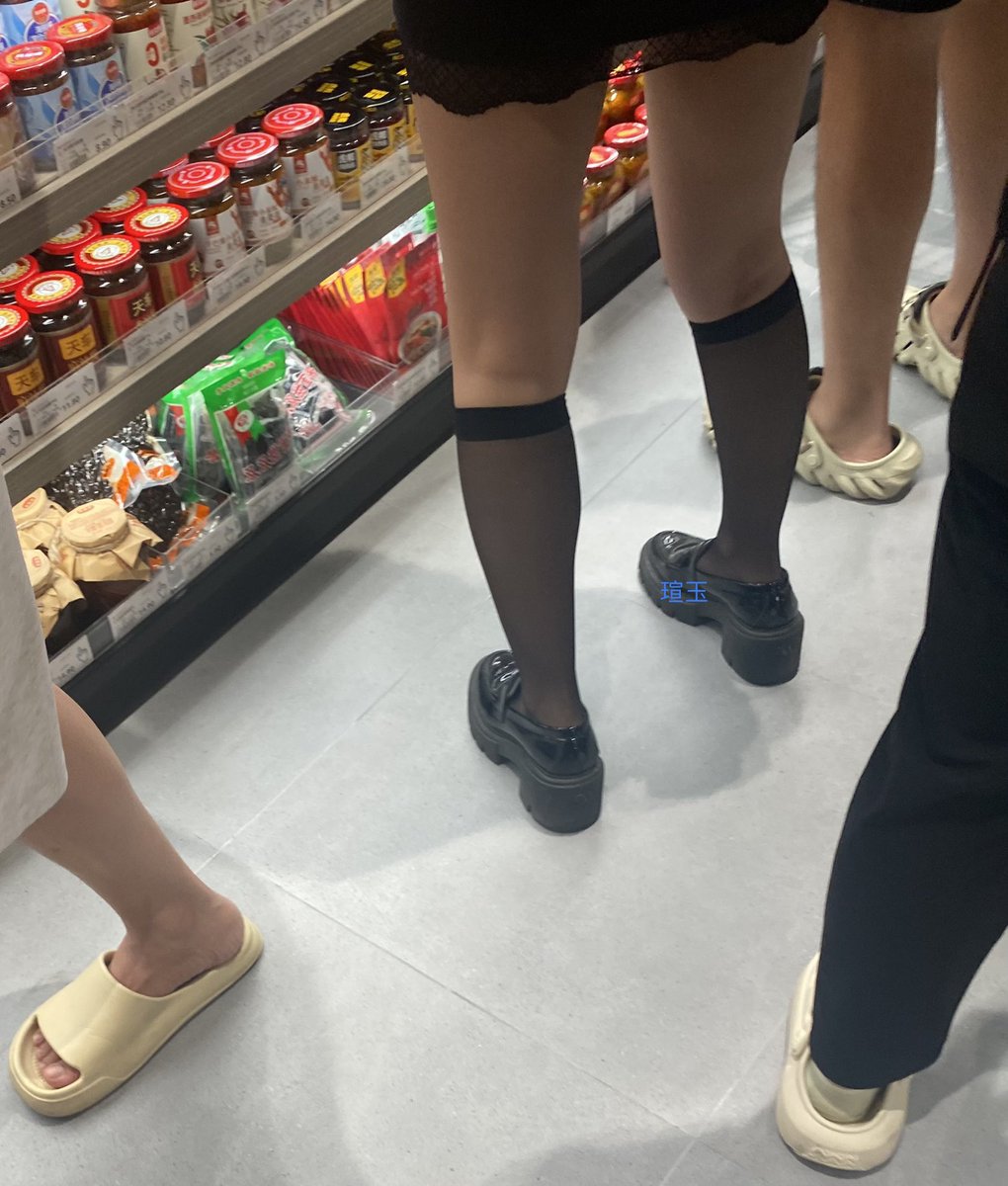 Trapped__beast's tweet photo. #小腿袜 #黑丝 https://t.co/eyc1BnYLnK