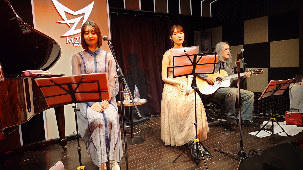 machikkotwe's tweet photo. @kyoka_0171 青空のそばにいて
パーティー公演！。
ライブで
なつみかんとコラボしてましたね。

#恭加のきょうかしょ https://t.co/WeZuk5XC2X