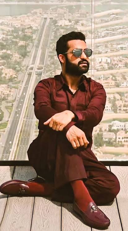 Raj_620891's tweet photo. NTR not intertest in styling 🔥🔥🔥 https://t.co/RTPsRSadV7