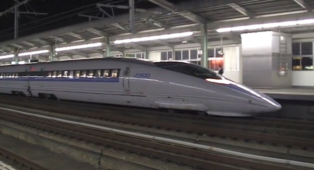 NA1_A9's tweet photo. 何かとお世話になったV4編成も今日で引退。(4枚目は動画で録ってたW4編成)

お疲れ様でした。

#V4編成 https://t.co/HLWGCBIuuW
