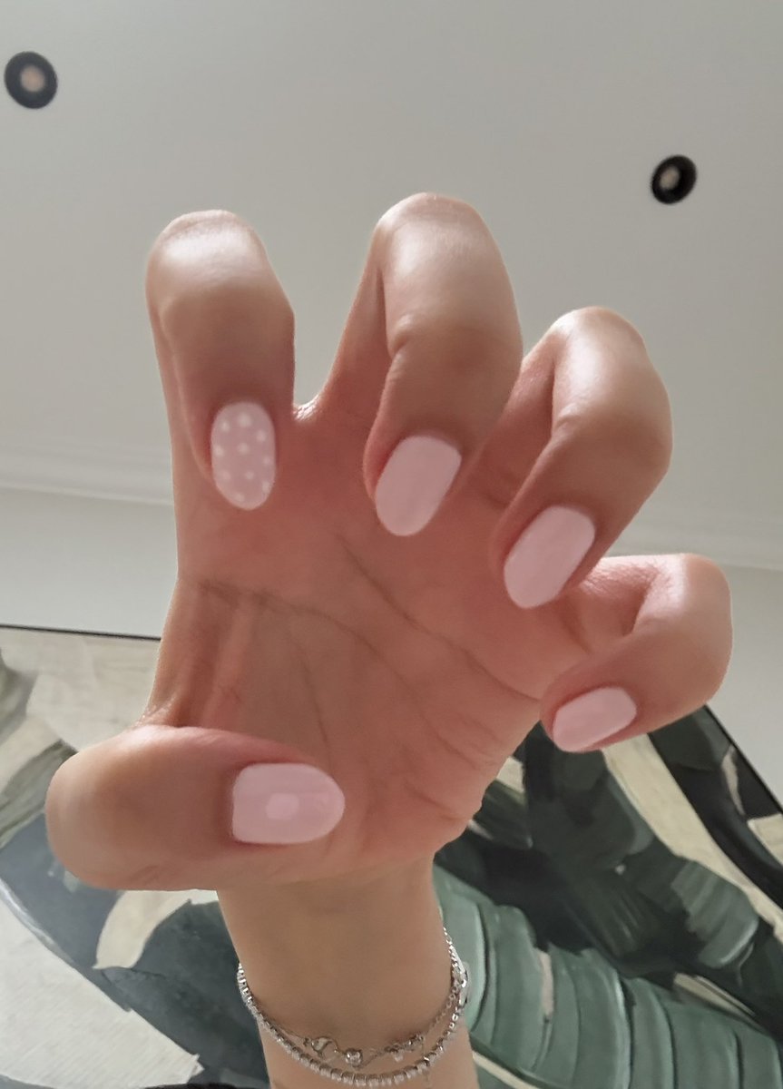 oell_00's tweet photo. 🍧💗🧁🫧🪄 https://t.co/w2tsptJCEh