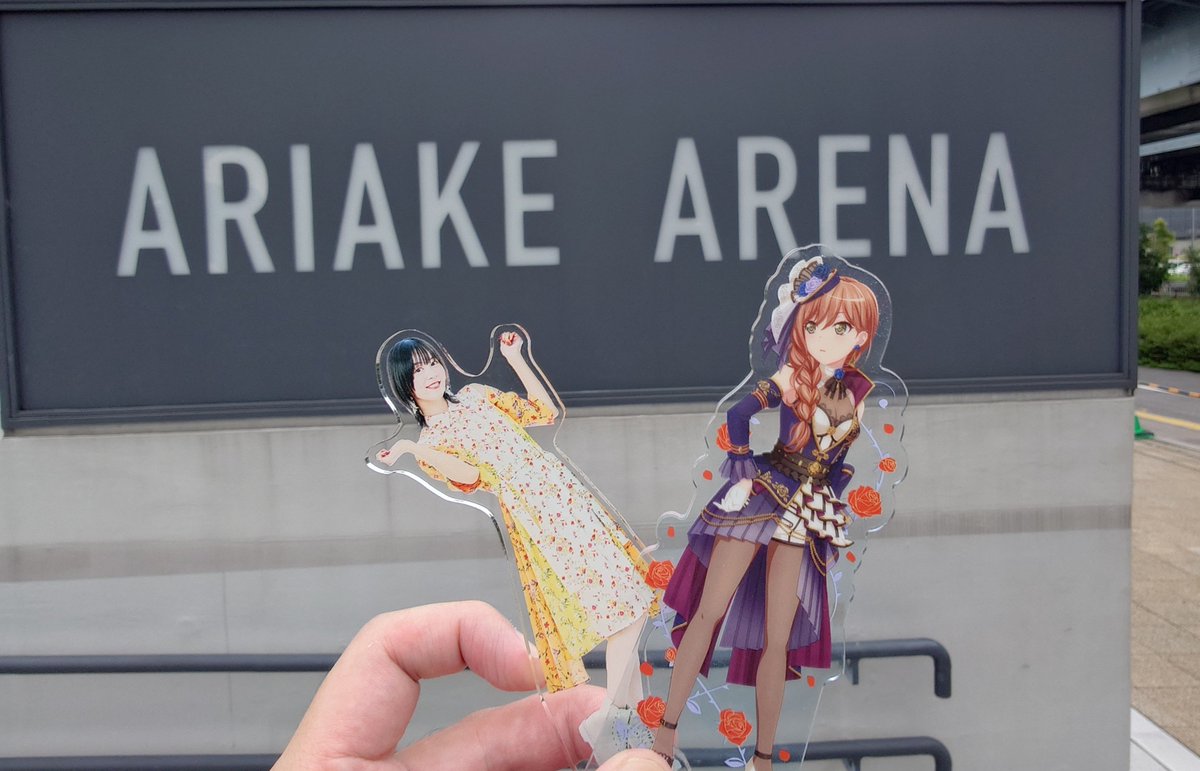 eM0rUWnkkenQN2k's tweet photo. #Roselia10周年ALライブ_DAY2
Roseliaのライブ2日間、同盟の相棒と参加してきました✨️
毎度連番相手になって頂き感謝(ㅅ´꒳` )
2日ともセトリのとある曲でバカ泣きさせられて、幕間で笑わされて、何度も最高を更新してくれるライブでした😂
聞きたい曲もほぼ全部聞けたし、推しのベースも最高😆 https://t.co/o6UAaSFzjl
