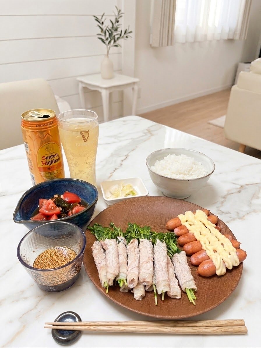 Kilalan1's tweet photo. 今日のよるごはん🌙🍚

・もずくトマト
・豆苗豚巻き
・ウインナー
・白菜浅漬け
・白ご飯

参照👇🏻
https://t.co/DGRwQF6WhF https://t.co/7MUgmdYaxB