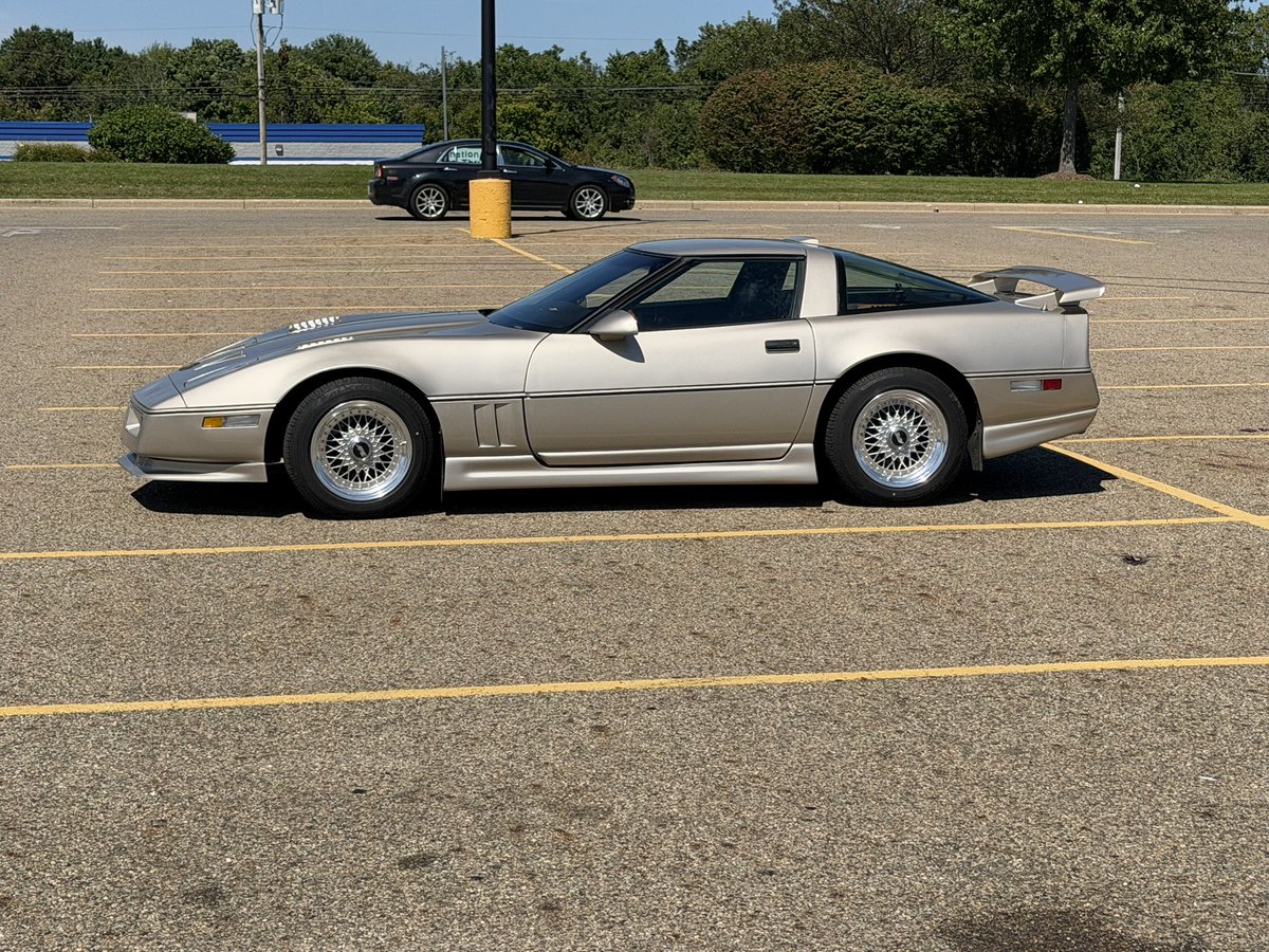 Bigfoot_speaks's tweet photo. Wallyworld spot, some 20 something dude got in it and floored it out the parking lot. Didnt even spun the tires. https://t.co/7uhid2EHHl