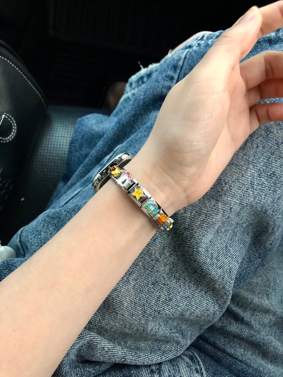 mirabelkry's tweet photo. ASLI CAKEP BANGET GILA... STRAP SMARTWATCH MODEL ITALIAN BRACELET! 😍🤚 https://t.co/G9Xj2NTryb