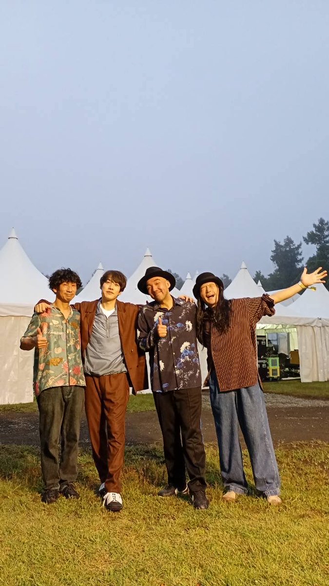 ff_souichiro's tweet photo. SWEET LOVE SHOWER 2026🗻

このフェスで演奏できたこと、このフェスに帰ってこれたことが本当に嬉しかったです。
山内総一郎としてのステージも、斎藤くん、syudouくんとの斎遊記のステージも、最高でした。

皆さま、ありがとうございました！！

必ず、またお会いしましょう！

さあ次は9/5、🅰️ツアー札幌公演です❄️

よろしくお願いいたします！🎸