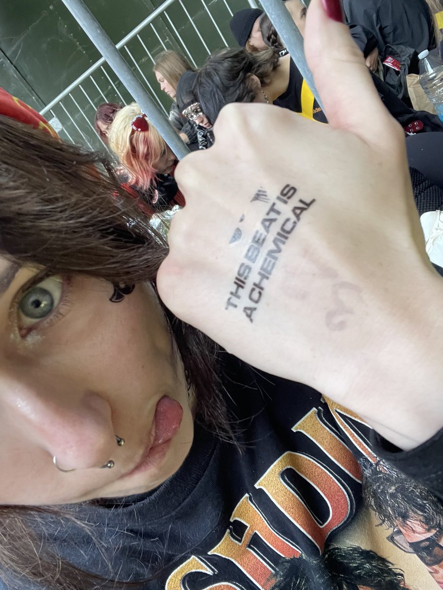aninmalcrossing's tweet photo. finally using up the fake tattoos from 2019
#allpointseast https://t.co/m1SlWeJNDl
