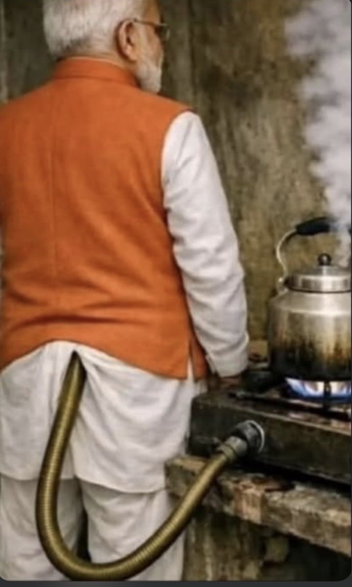 leepjohn22's tweet photo. @jhoothkigoonj Isi baat pe chai pee https://t.co/FKzFU1XUJN