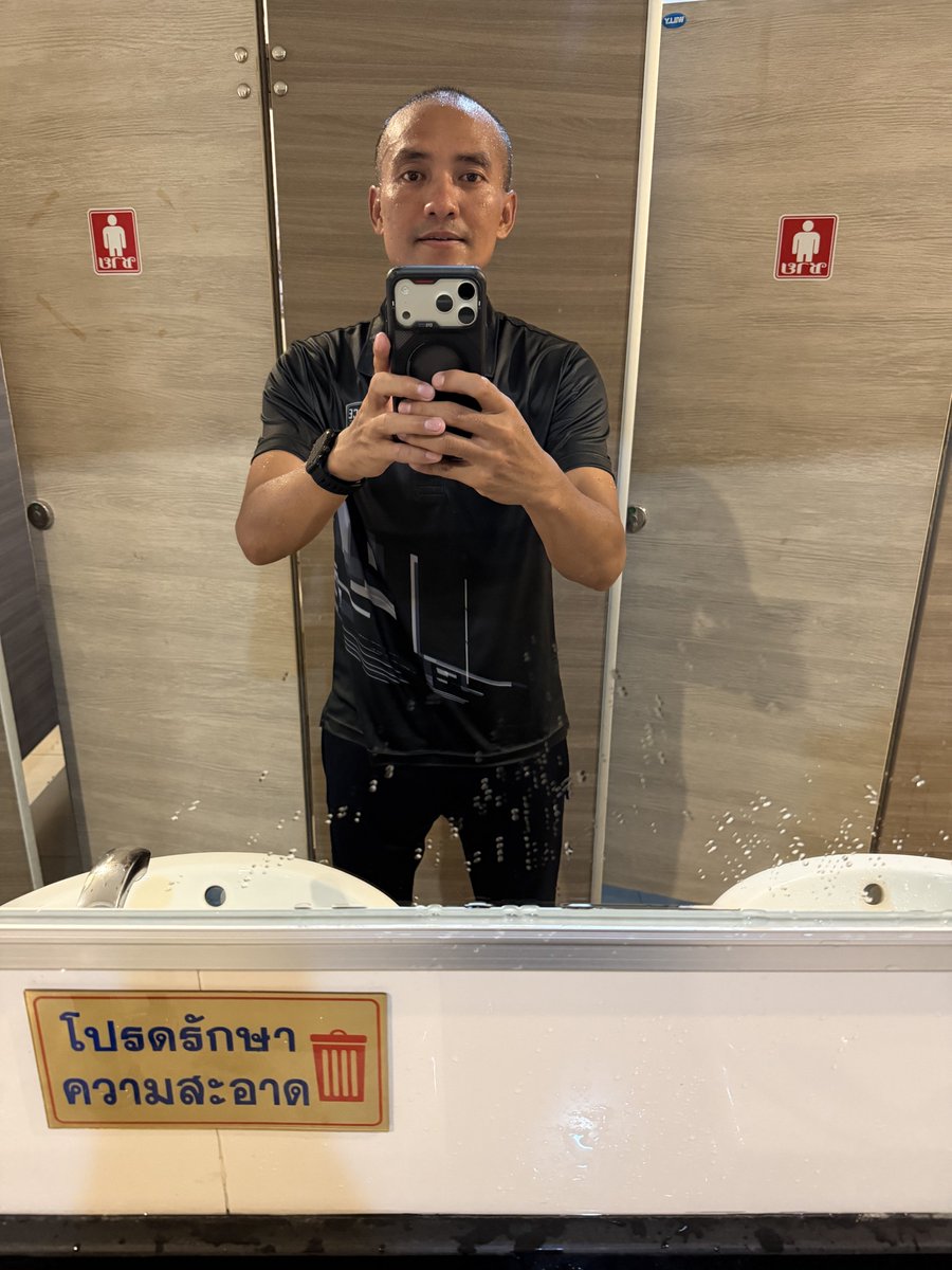 mk457080's tweet photo. ยอมรับว่ามีบางครั้ง.ที่ใจอ่อนแอ https://t.co/eib9FK5fRN