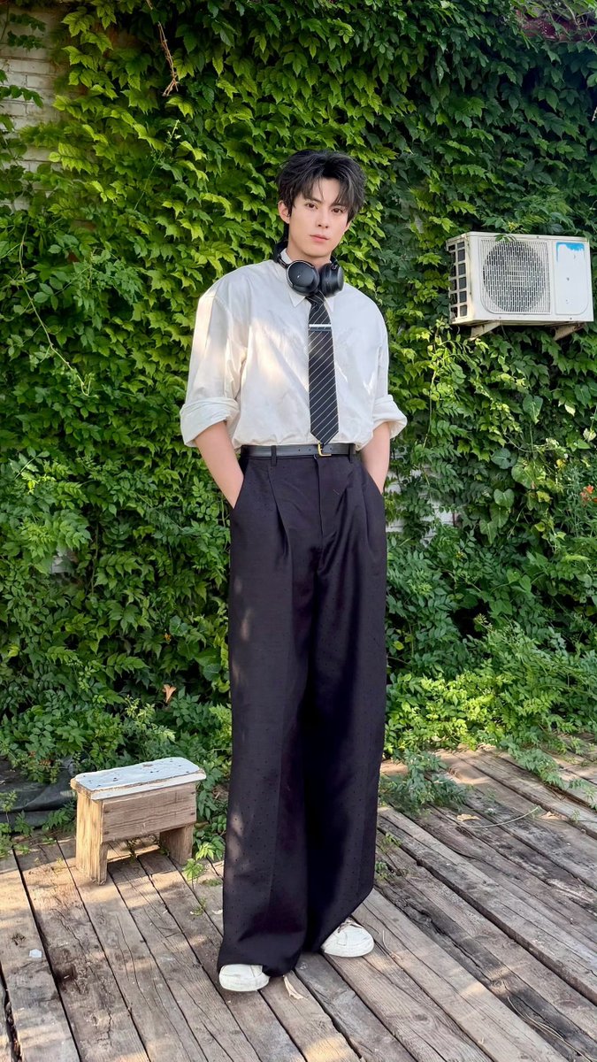 XDH_Bella's tweet photo. ยืนทำทรงเท่ แต่ใจเซเพราะเธอ https://t.co/VyLzugCndl