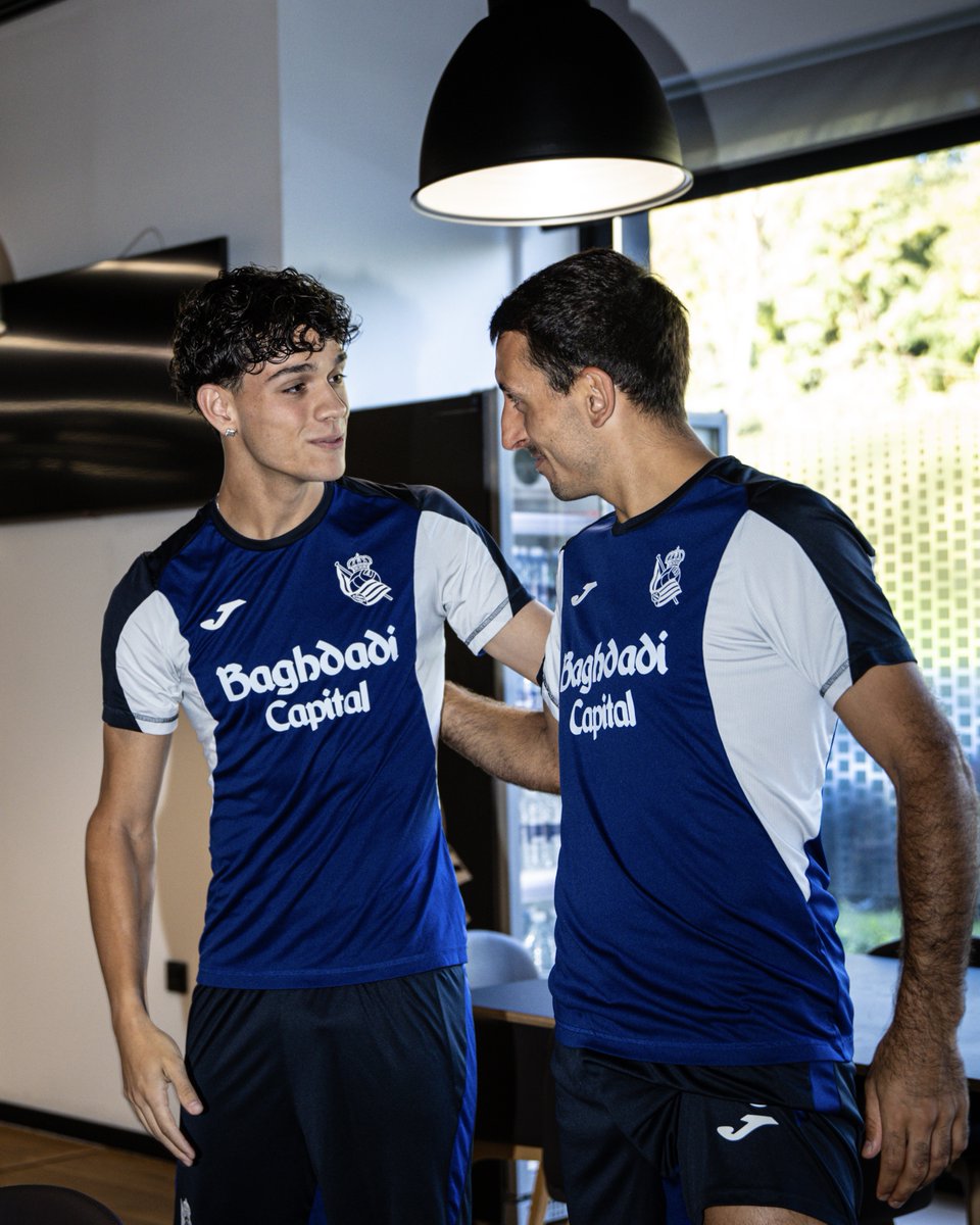 RealSociedad's tweet photo. 🥰 Héctor &amp; Mikel. https://t.co/9v42xZyTIz