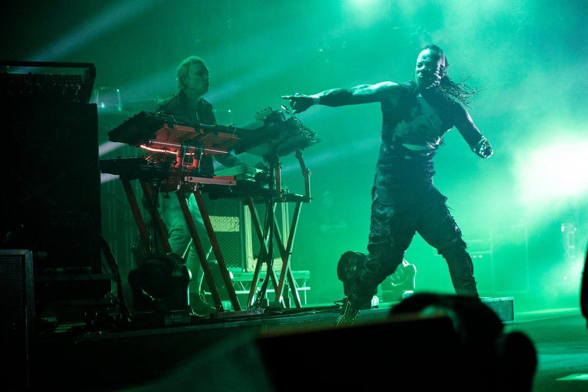 the_prodigy's tweet photo. SCOTLAND , THAT WAS PURE FIRE!!!
U ALWAYS REPRESENT ,, THANKU FOR AVIN US , SEE U SOON ✊✊

Photos Rahul Singh https://t.co/zOeVlTJdn7