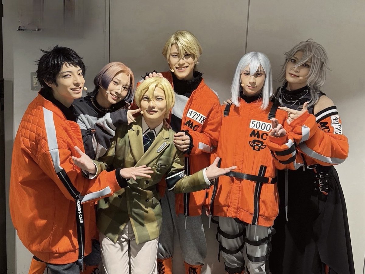 yusukeyata's tweet photo. おもステHAMA公演千秋楽が無事に終了しました！
想像していた以上に皆さんが盛り上がってくれててほんまに嬉しいです🤞🤞
沢山のペンライトめっちゃ綺麗でした！！
貰ったパワーを胸に次は神戸に向かいます🤞

さあさ、KOBEの皆もとくとご覧あれ。
#おもステ #エイトリ https://t.co/W5jNWkJs3Y