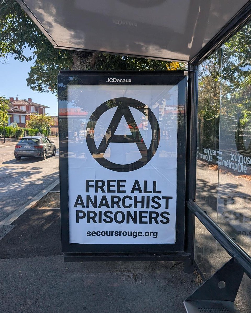 SecoursRougeT's tweet photo. 🏴 A Toulouse, des affiches dans les abribus de la ville exigent la libération de toustes les prisonnier·es anarchistes comme Nikos Maziotis en Grèce, Monica Caballero au Chili, Michael Kimble aux États-Unis, Alfredo Cospito en Italie, et tant d'autres !

#FreeThemAll #woswap2026 https://t.co/AeXr2Hm7Cr