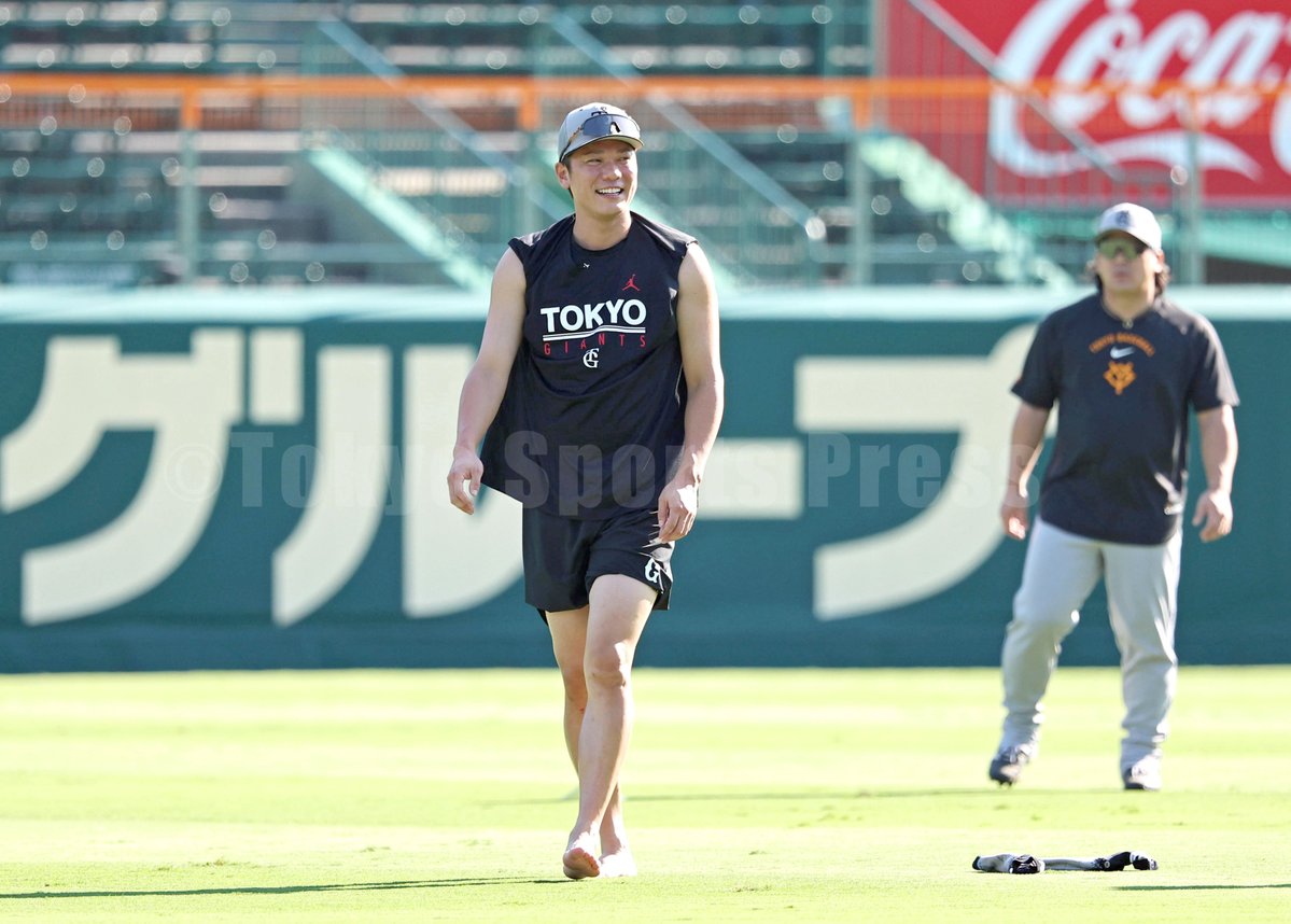 tospophoto's tweet photo. 【プロ野球】2026年8月30日
阪神X巨人

#浦田俊輔 #中山礼都 #坂本勇人 #大城卓三　

#Giants #巨人 #ジャイアンツ #東スポ https://t.co/fS3HokNjS3