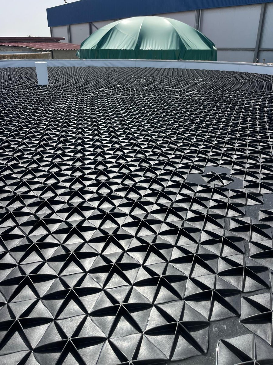 HexaCover's tweet photo. https://t.co/mPFP2muOTL
Nuovi progetti Hexa-Cover® da 10.100 m2 in Italia, I-44034, I-44020 e I-26040
#hexacover #italia #liquami #letame #odore #odori #biogas #impiantobiogas #emissioni #emissioni #agricoltura #serbatoi #lagune #stagni #coperturegalleggianti #TALuft https://t.co/NNLpP66P4z