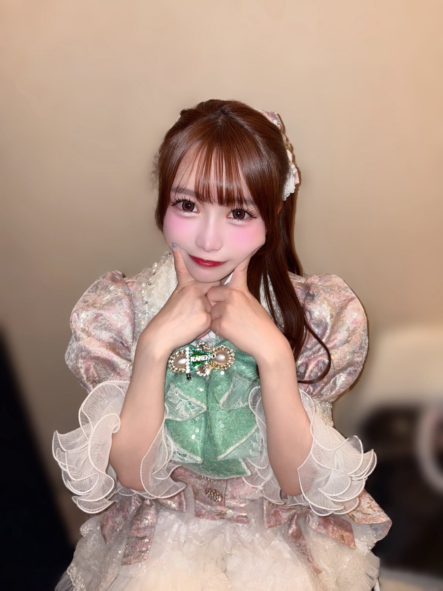 rui_kagami_'s tweet photo. 今日たのしかった〜！！今日新規の方もたくさんありがとうございました🥺💓💓

るい特典会うるさすぎて酔っ払てるとか言われたけど酔ってません！！！wwやばい😂❤️

みんないつもありがと~🎀🎀

めろめろぐりーんです https://t.co/urKOwShvBf