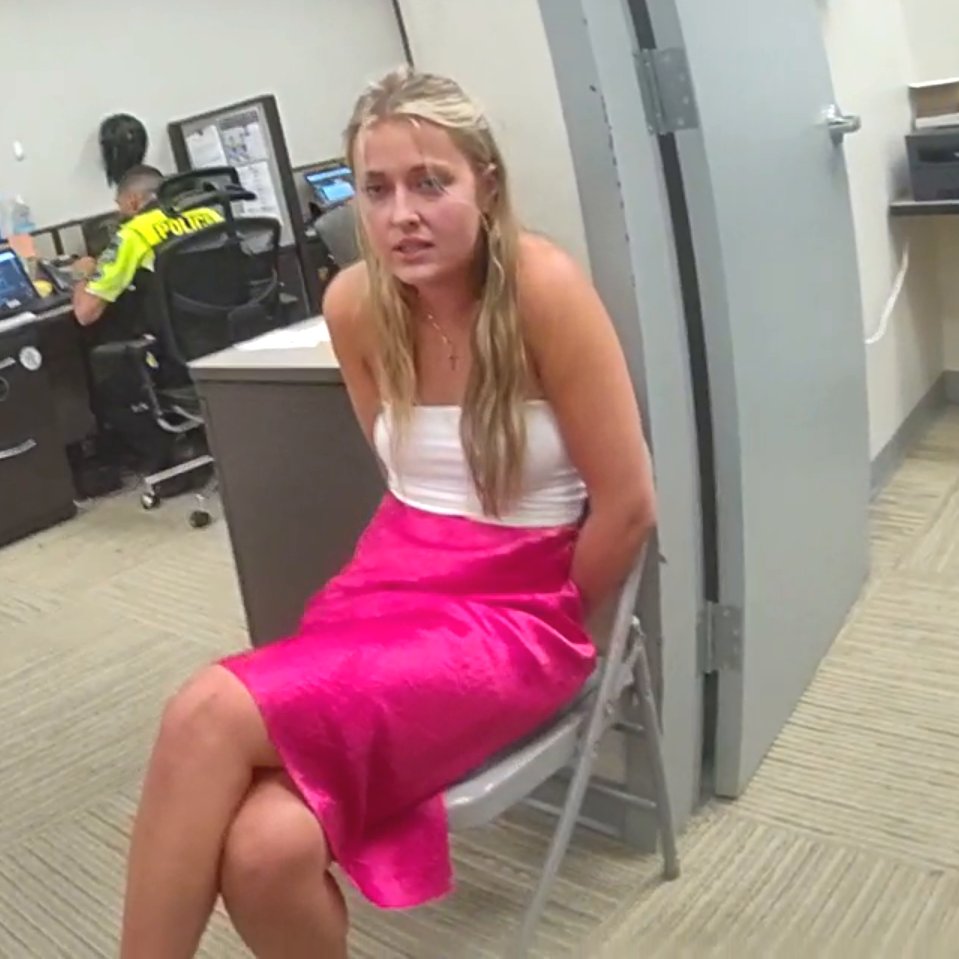 TransparencyBC's tweet photo. Amelia Pappas, a 20-year-old UGA student, got arrested for DUI in Athens, Georgia on August 25, 2024 after leaving a frat house. She blew a 0.256% and 0.243%, which were both over triple the limit. During the ride to jail, she kept crying about having to take a mugshot. https://t.co/lYVR9a80hf