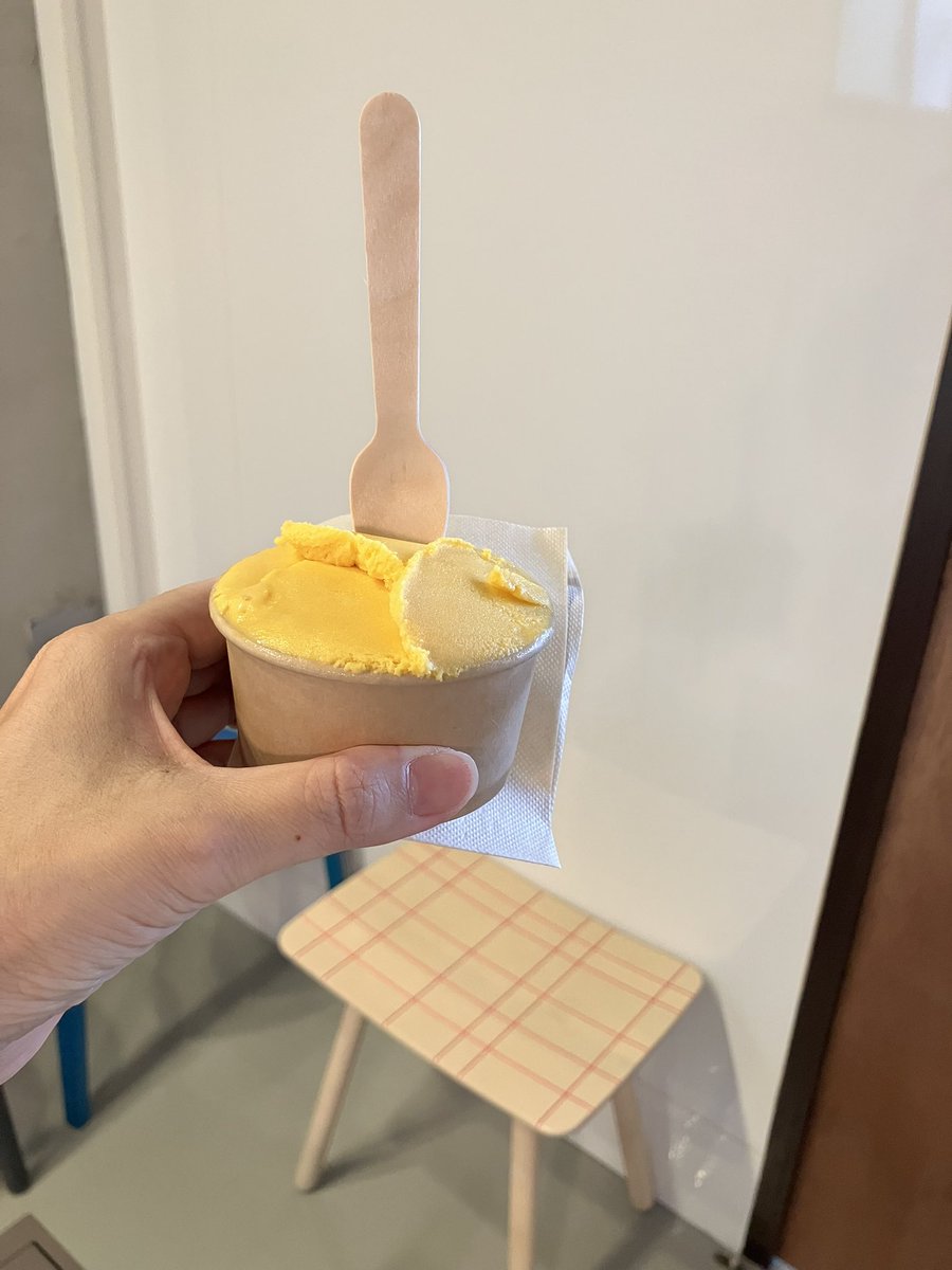 hamnoriko's tweet photo. ブッ刺し系ジェラート（笑） https://t.co/93eA3MtbpC