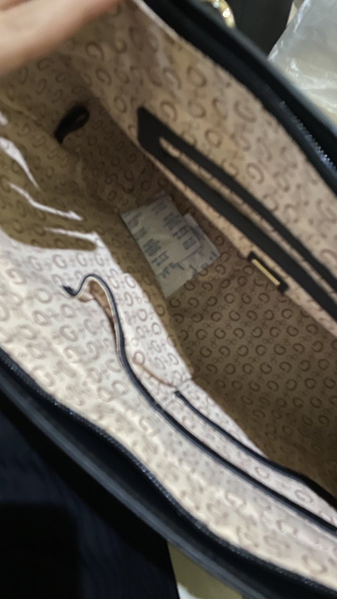 bluberrysnt's tweet photo. WTS GUESS TOTE BAG NEW cocoa, dm for detail‼️🤎

📍jaktim ciracas https://t.co/bypZuNDq7G