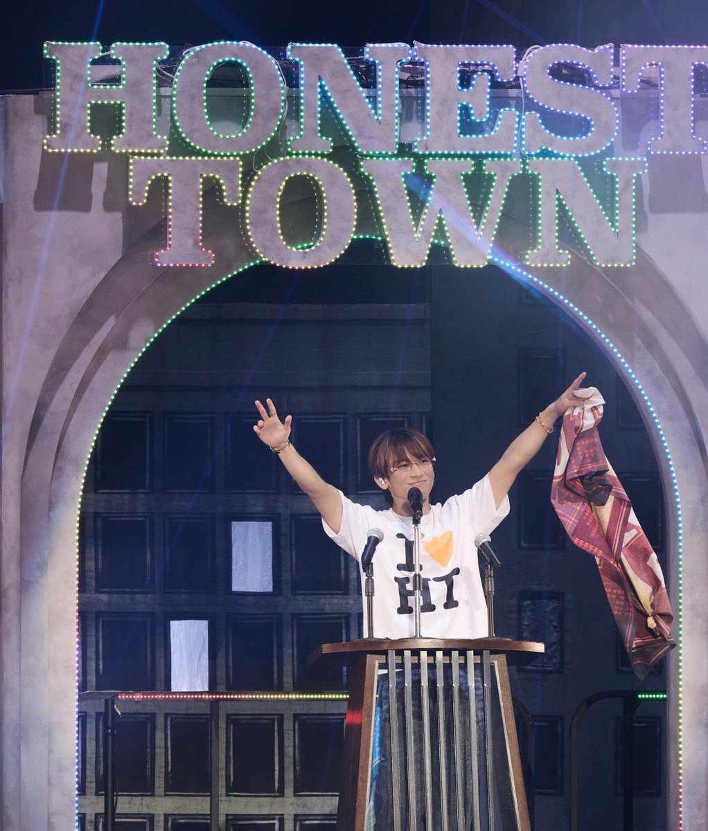 hbz_official_'s tweet photo. 🎂HAPPY BIRTHDAY🎂
TO NAOTO町長 🏘️

#HappyBirthdayNAOTO
#HONESTBOYZ https://t.co/aYtPJNvADW