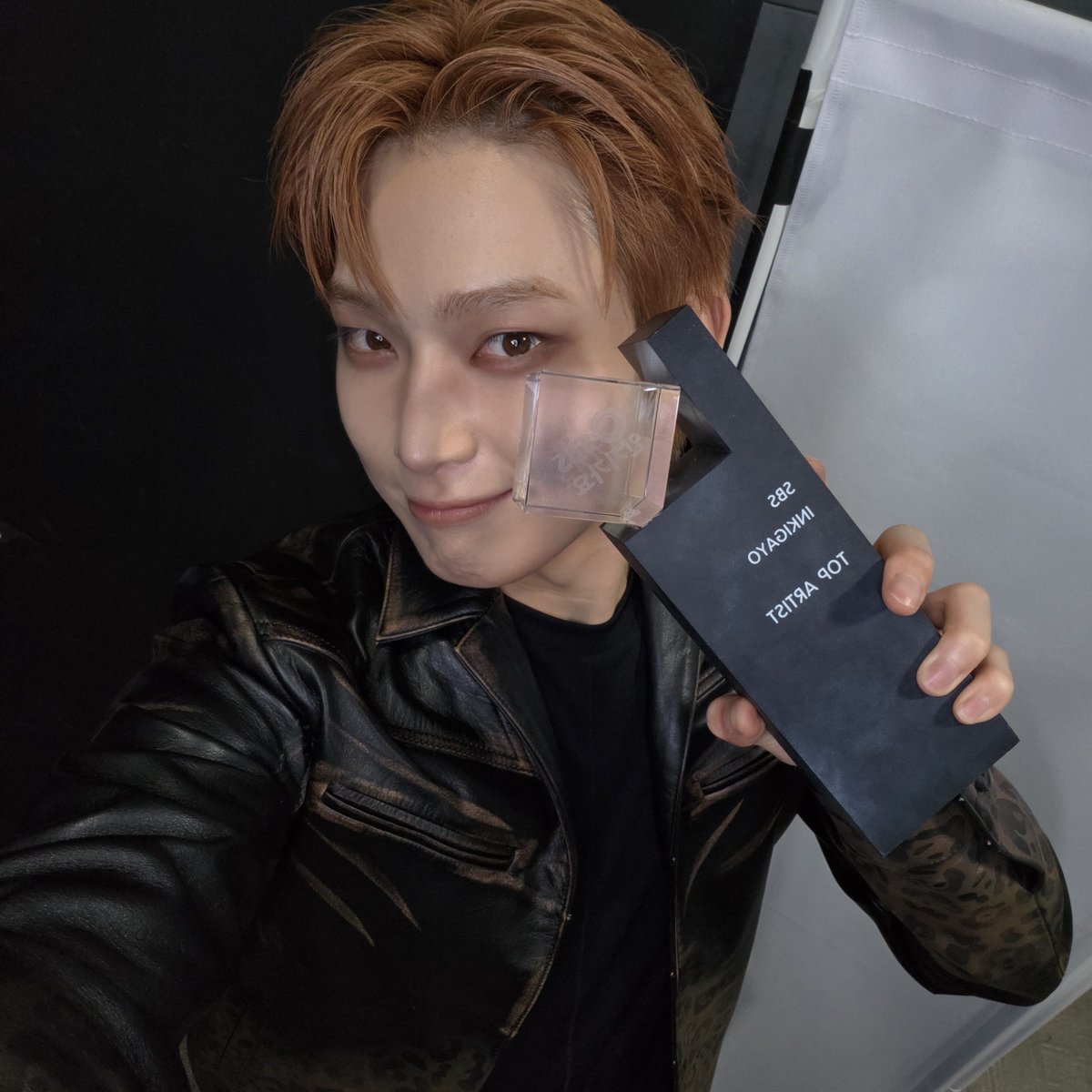 enhypenweverse's tweet photo. [ #선우's Post ] 260830

#SUNOO: Up until Inkigayo last broadcast hehe ❤️

@ENHYPEN_members @ENHYPEN #ENHYPEN #엔하이픈 https://t.co/zlT5Xrp4YE