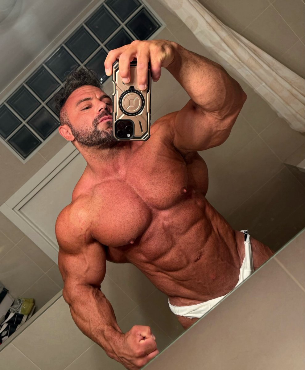colt_star's tweet photo. Daniel π€€πβ€οΈπππ₯°π« #bodybuilder #sexyhunk #hothunk #bulge #muscle #toohot https://t.co/H4nDDLkOJi