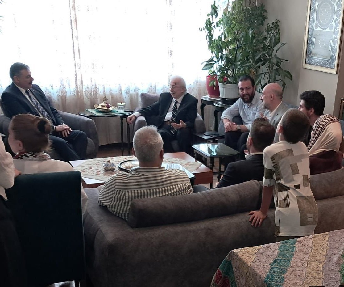 MeydanAytekin's tweet photo. İçişleri Bakanımız Sn @mustafaciftcitr beyefendinin Sultan Abdülhamid Han Hz'nin torunlarını ziyaret etmesi,  Kemalist tayfanın zoruna gitmiş. Beter olun...
@HarunOsmanoglu1 
@ORHANOSMANOGLU 
@osmanoglu_79 
@DevletialiyyeO https://t.co/McuuCg7h5M