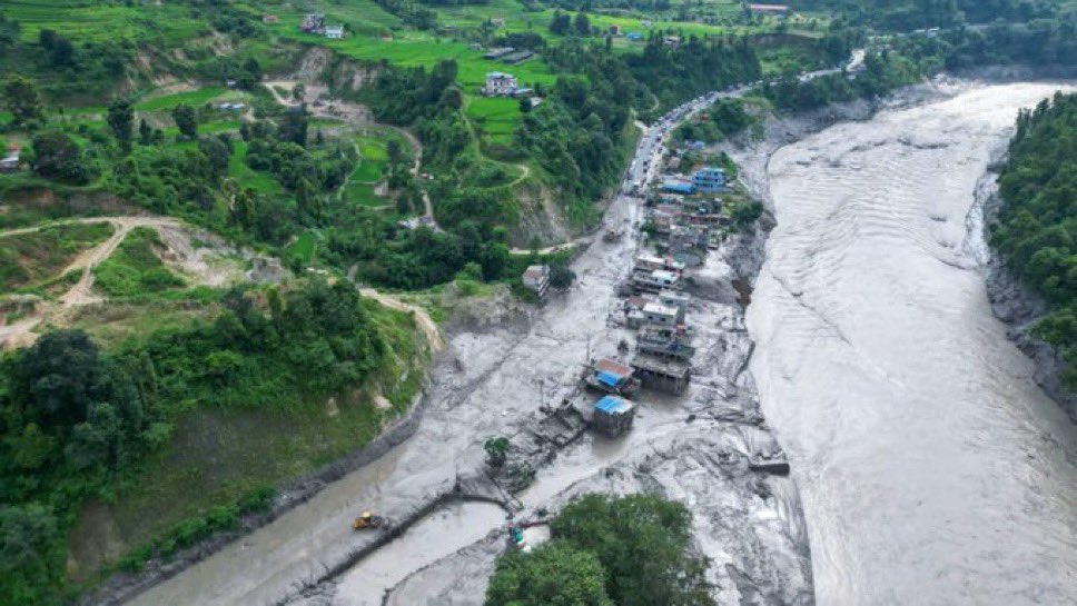 ToplumsalMht134's tweet photo. Nepal’in Çin sınırındaki Rasuwa bölgesinde meydana gelen sel felaketinde hayatını kaybedenlerin sayısı 734’e yükseldi. 

2 bin 498 kişinin kayıp olduğu açıklandı. https://t.co/JrfLaK7BV6
