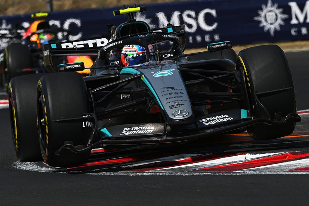 MercedesF1_Hub's tweet photo. 🚨 Mercedes will introduce an upgraded power unit for Kimi Antonelli at the Italian Grand Prix.

[@Racingnews365c] https://t.co/CuemggemPR