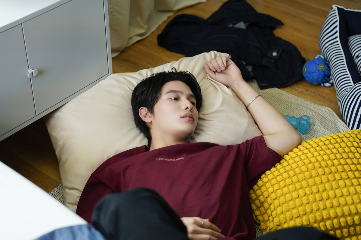 YouManiacSeries's tweet photo. กลางคืนอย่างห้าวตอนเช้าอย่างง่วงเลยพี่🥂😴

#YouManiacSeriesEP1
@Williamjkp1 https://t.co/a1LcwW6Y6B