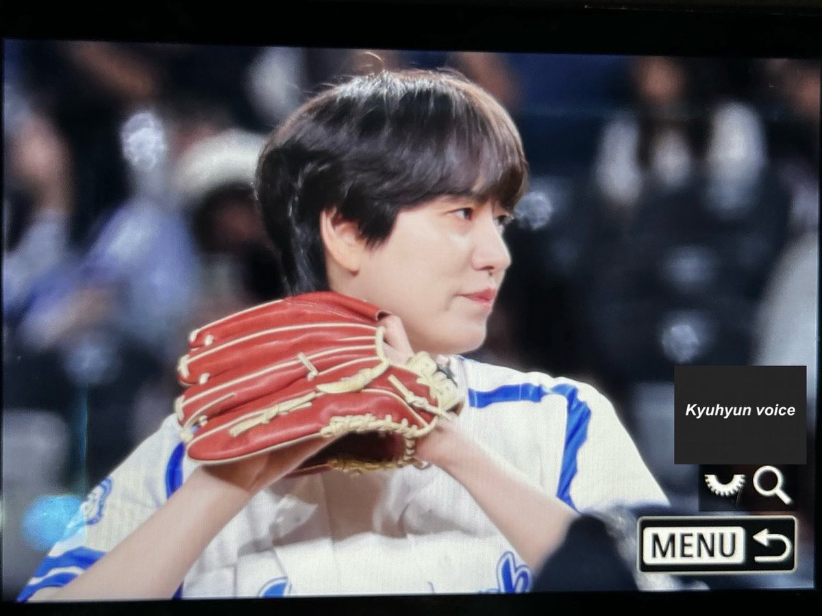 Kyuhyunvoice2's tweet photo. 260830 SINGDOME in Taipei Dome
#singdome  #taipei #kyuhyun #superjjnior 
#rakuten #rakutenmonkeys https://t.co/lbDNDlzYgi