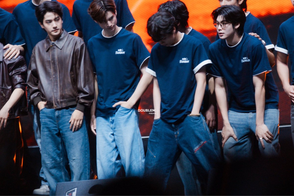 _Mmeeee's tweet photo. อ่อออเรื่องของเรื่องคือ น้องนันหันมาเห็นเพื่อนเวฟล้วงกระเป๋า ก็เลยทำตามหรอ แต่พี่ชายน้องเวฟเป็นไรมั้ยหนะ https://t.co/WniO7K0A7B