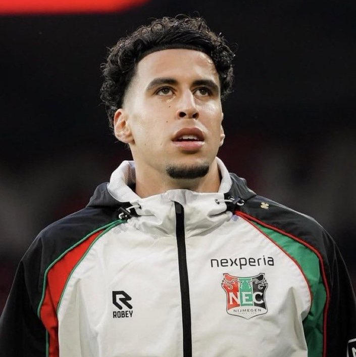 MalaebTrend's tweet photo. 🚨🚨🚨—عااااااجل

⚠️- أيندهوفن يحسم التعاقد مع سامي عويسا:

- تم التوصل إلى اتفاق كامل لانتقال الجناح الشاب سامي عويسا (21 عاماً) إلى صفوف بي إس في أيندهوفن مقابل رسوم انتقال بلغت 9 ملايين يورو.

- الفحص الطبي تم حجزه ليكون يوم غدٍ، وسينضم اللاعب بعقد يمتد لمدة 5 سنوات.

@FabrizioRomano