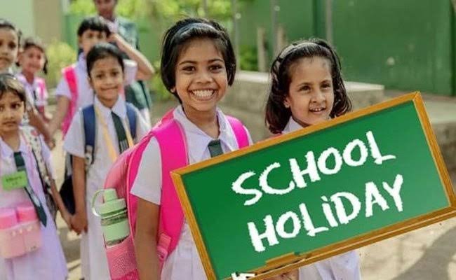 Editor_shimaz's tweet photo. 📢 4-Day Vacation for Muslim Schools

🕌 Muslim School Vacation:
📅 03.09.2026 – 06.09.2026

🏫 All Sinhala, Tamil &amp; Muslim Schools will reopen on:
📅 07.09.2026 (Monday)

#SriLanka #SchoolHoliday #MuslimSchools #Education https://t.co/Bn4AGK0zPO